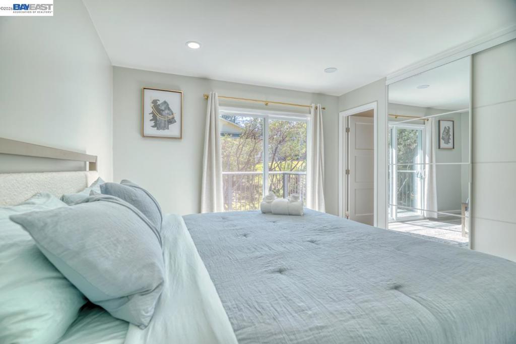 12017 Hillhurst Cir, Groveland, CA 95321