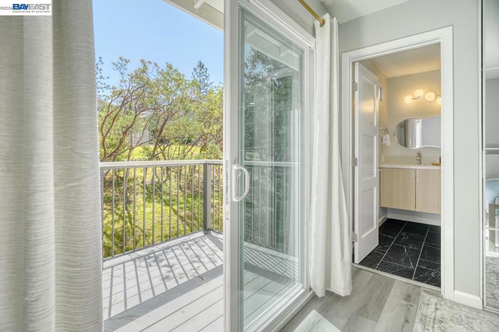 12017 Hillhurst Cir, Groveland, CA 95321