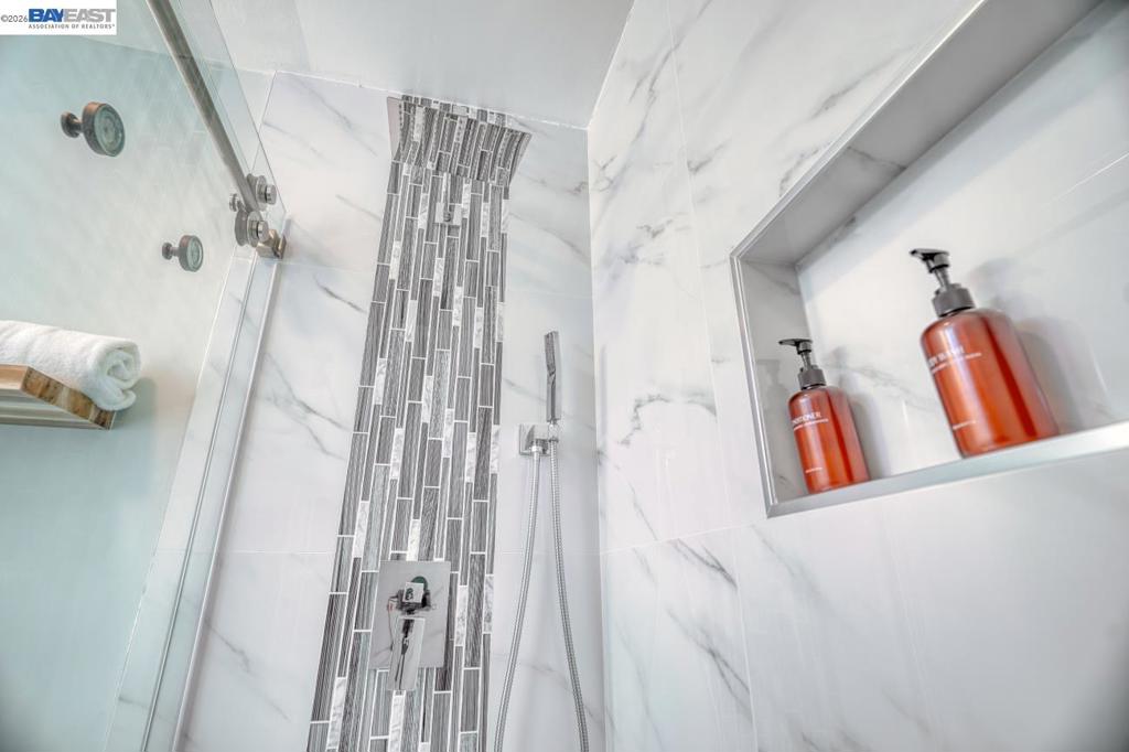 12017 Hillhurst Cir, Groveland, CA 95321