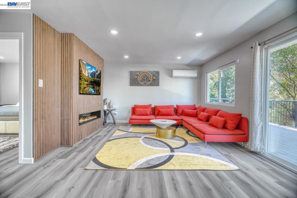 12017 Hillhurst Cir, Groveland, CA 95321