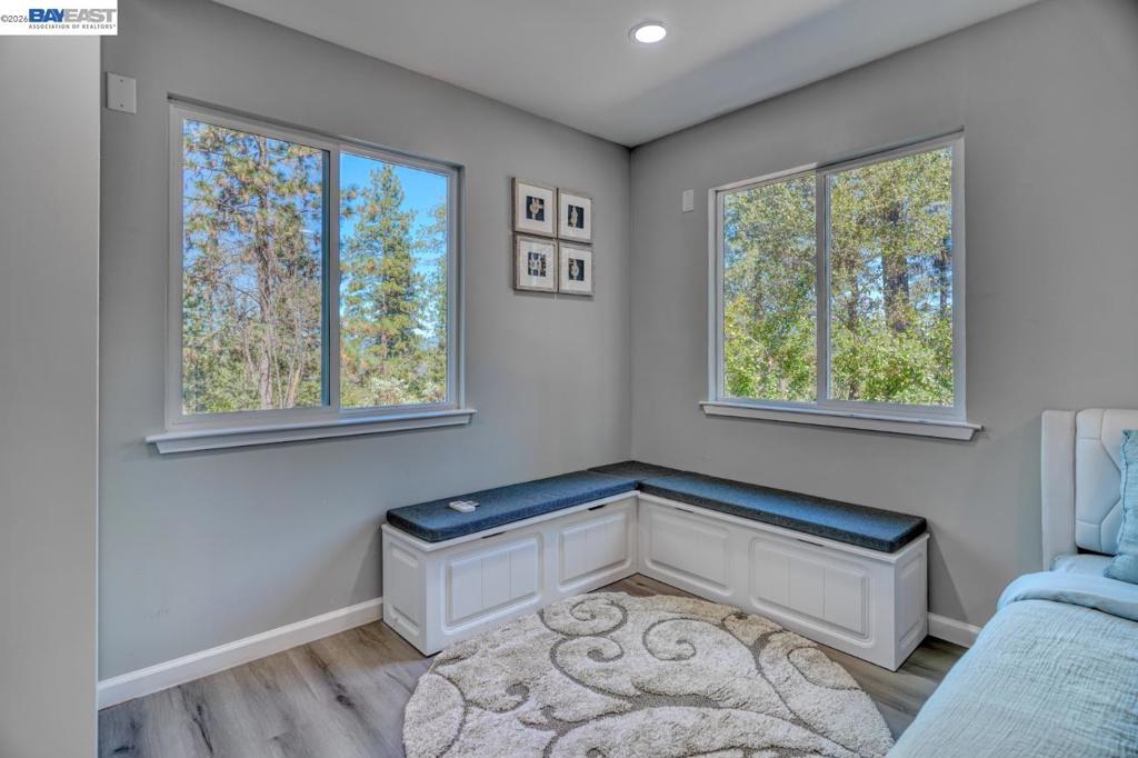 12017 Hillhurst Cir, Groveland, CA 95321