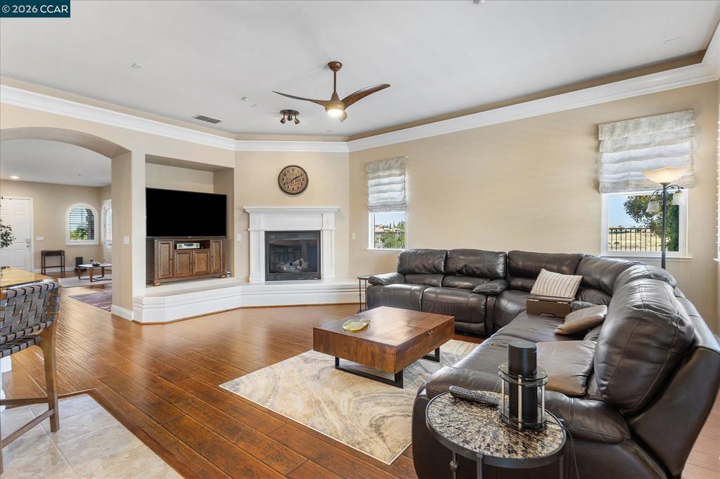 2400 Spyglass Dr., Brentwood (CC), CA 94513