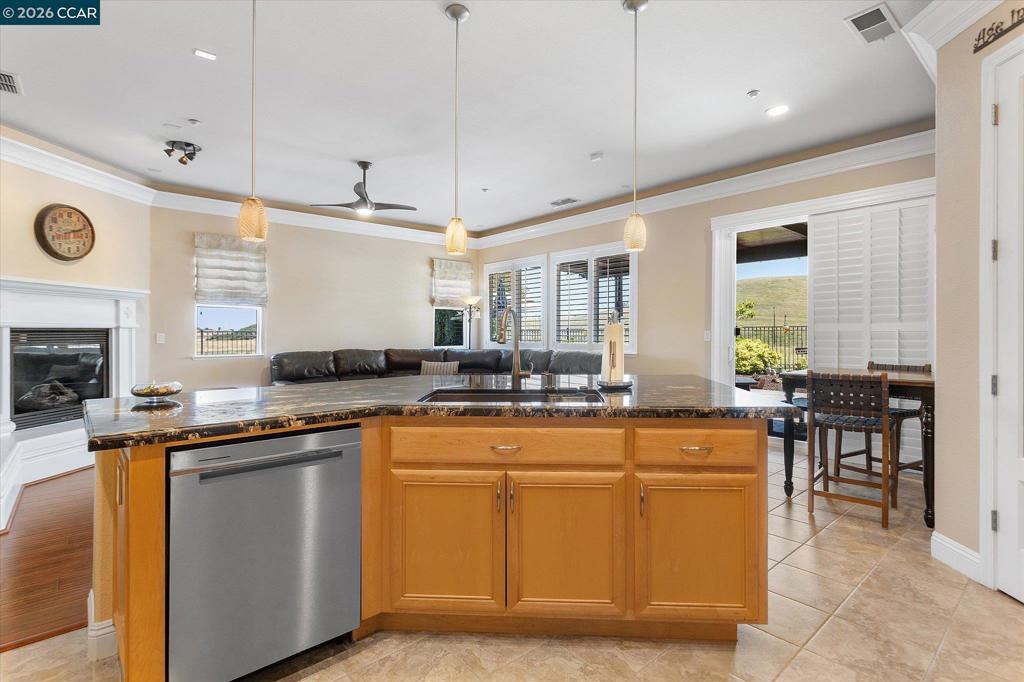 2400 Spyglass Dr., Brentwood (CC), CA 94513
