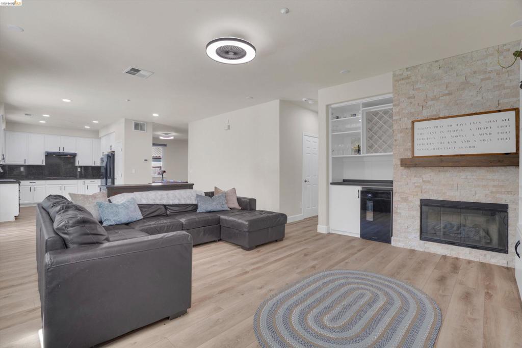 188 Continente Ave, Brentwood (CC), CA 94513-1968