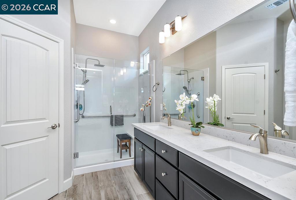 208 Chinook Dr, Brentwood (CC), CA 94513