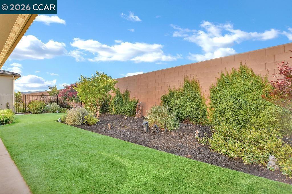 208 Chinook Dr, Brentwood (CC), CA 94513