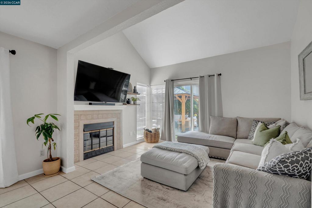 400 Grovewood Loop, Brentwood (CC), CA 94513