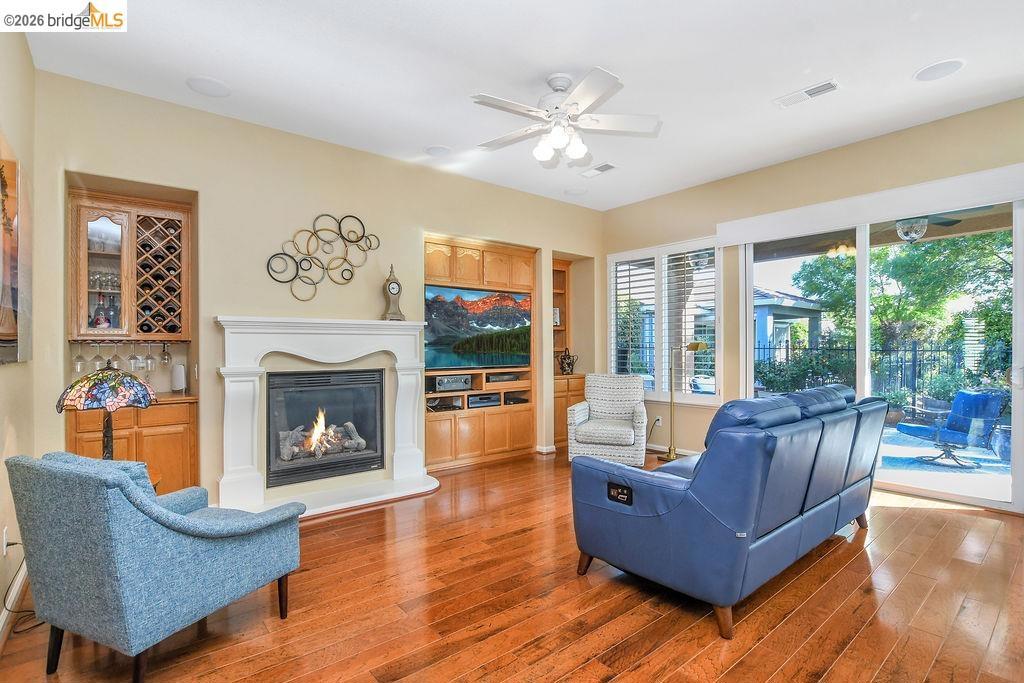 972 Centennial Dr, Brentwood (CC), CA 94513