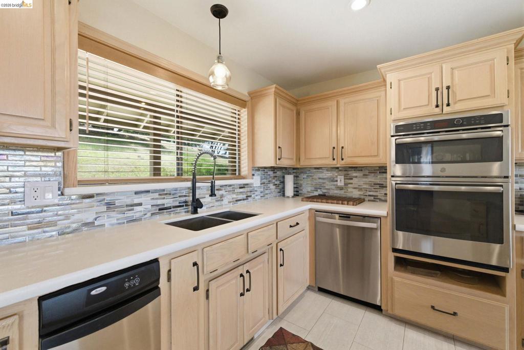 16592 Parkridge Ave, Sonora, CA 95370