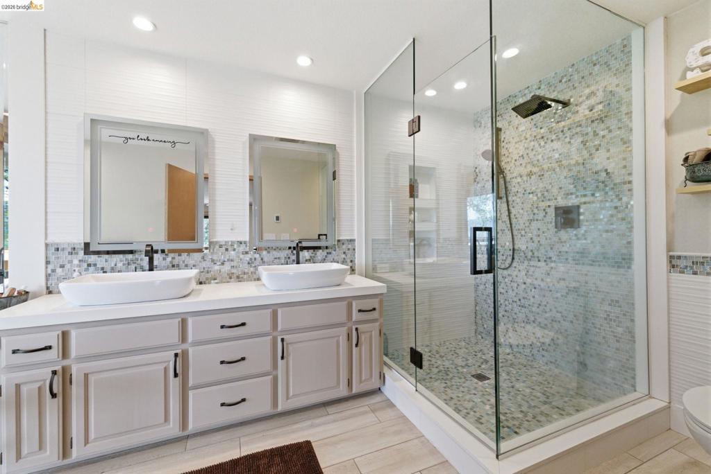 16592 Parkridge Ave, Sonora, CA 95370
