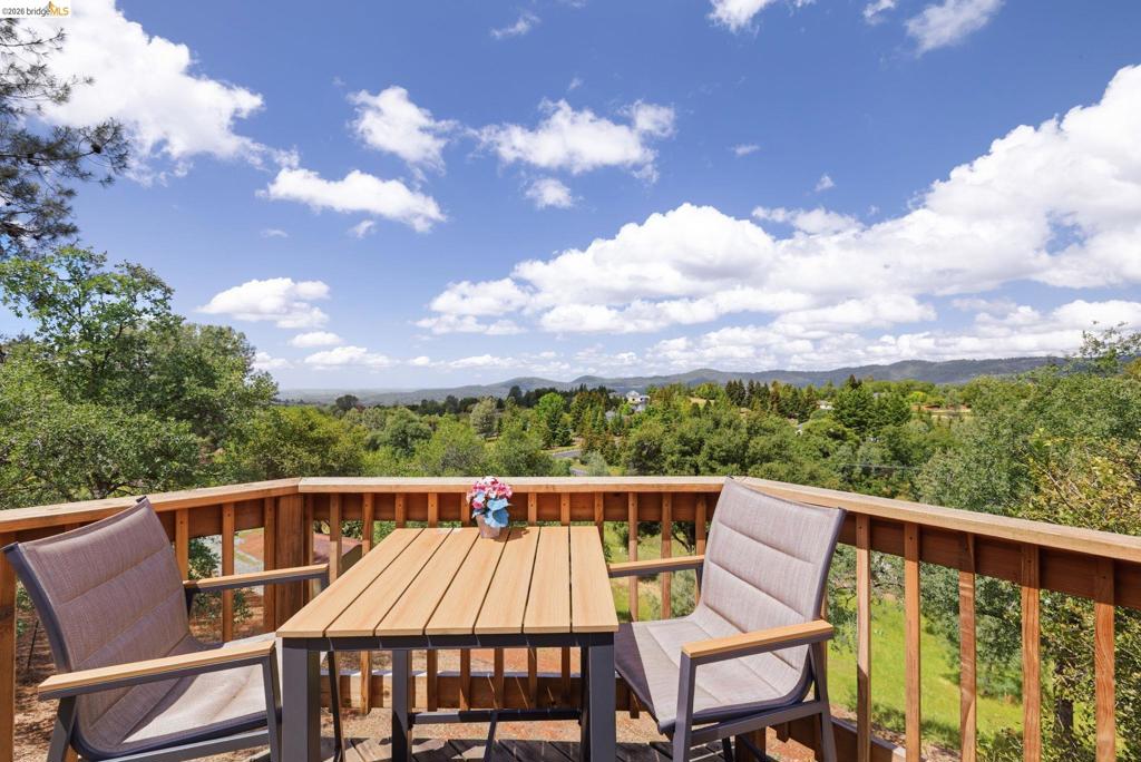 16592 Parkridge Ave, Sonora, CA 95370