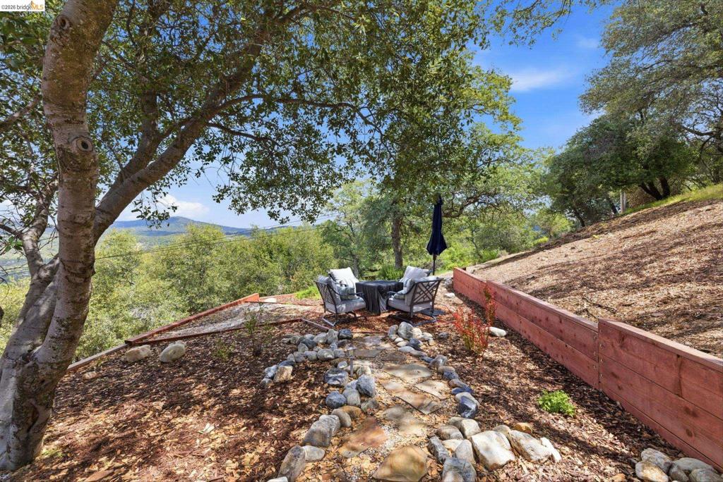 16592 Parkridge Ave, Sonora, CA 95370