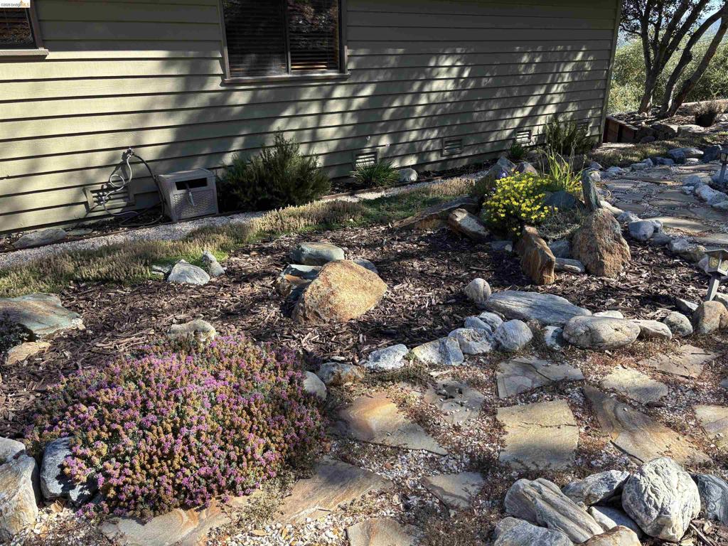 16592 Parkridge Ave, Sonora, CA 95370