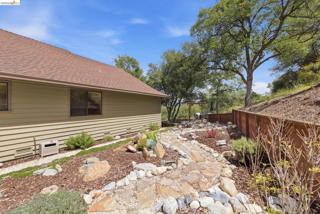 16592 Parkridge Ave, Sonora, CA 95370