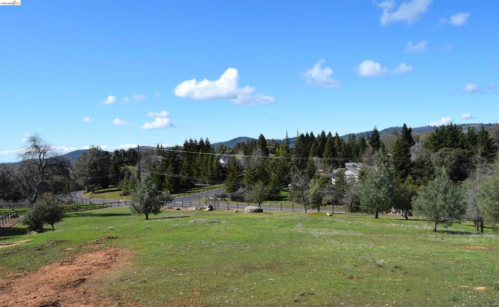16592 Parkridge Ave, Sonora, CA 95370