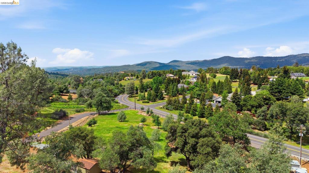 16592 Parkridge Ave, Sonora, CA 95370