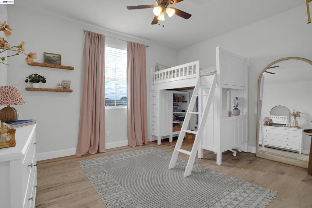 2775 Pink Muhly Dr, Manteca, CA 95337