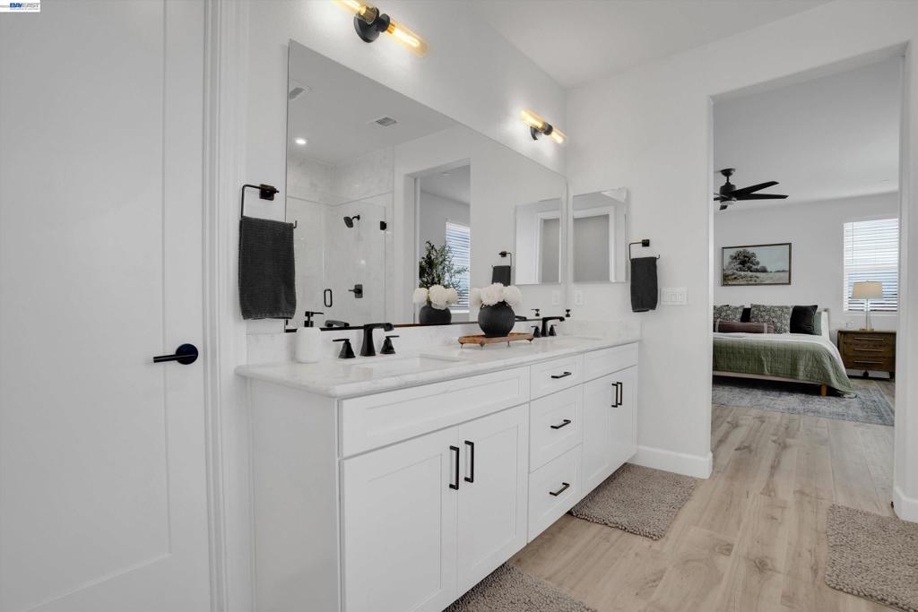 2775 Pink Muhly Dr, Manteca, CA 95337