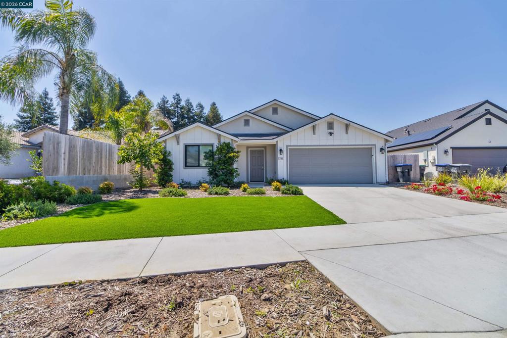 2245 E Oak Ave, Visalia, CA 93292