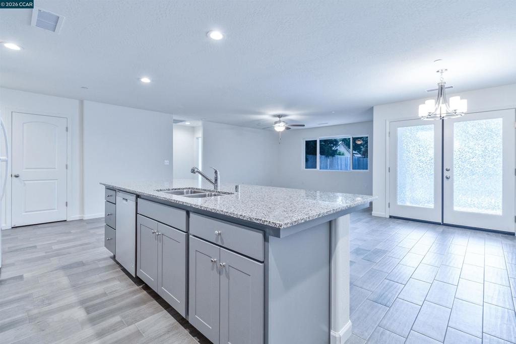 2245 E Oak Ave, Visalia, CA 93292
