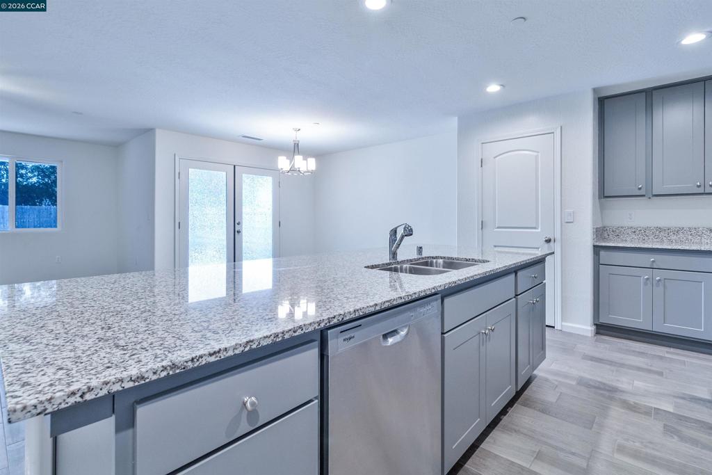 2245 E Oak Ave, Visalia, CA 93292