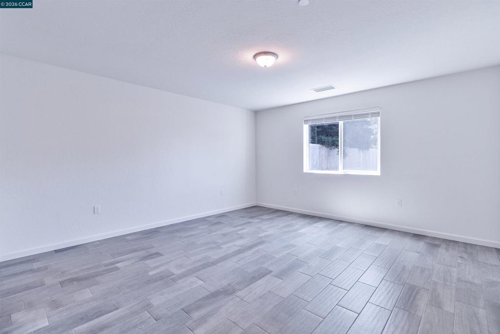 2245 E Oak Ave, Visalia, CA 93292