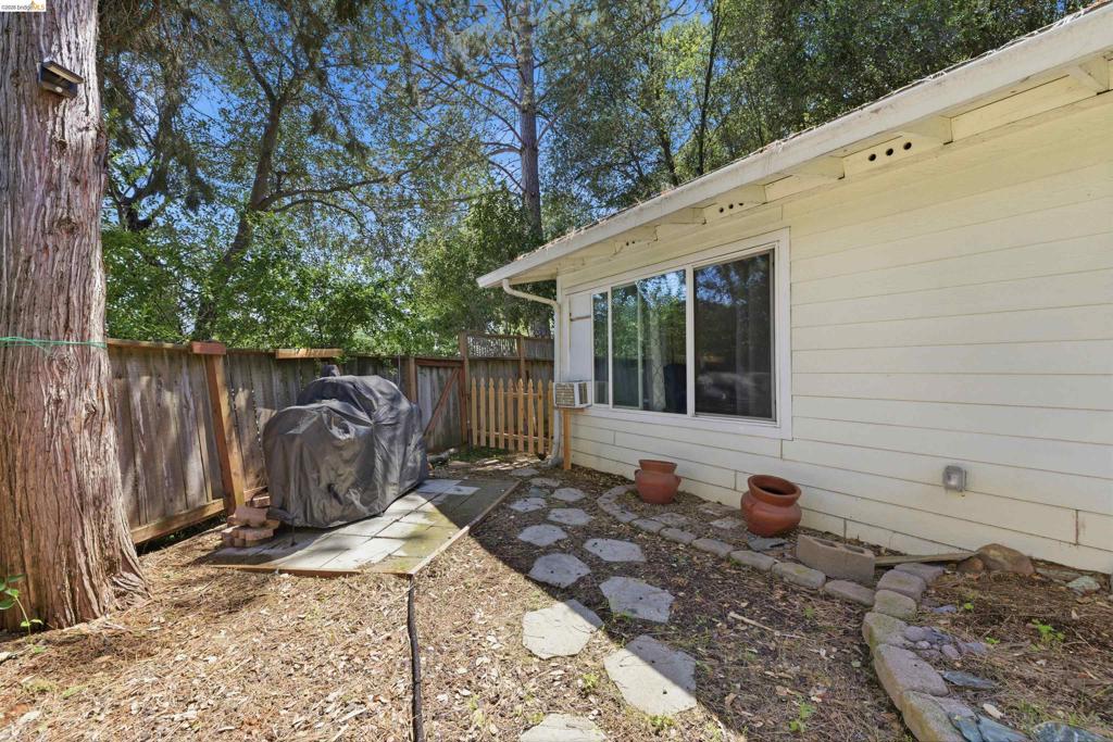 376 Calaveras Way, Sonora, CA 95370-6954