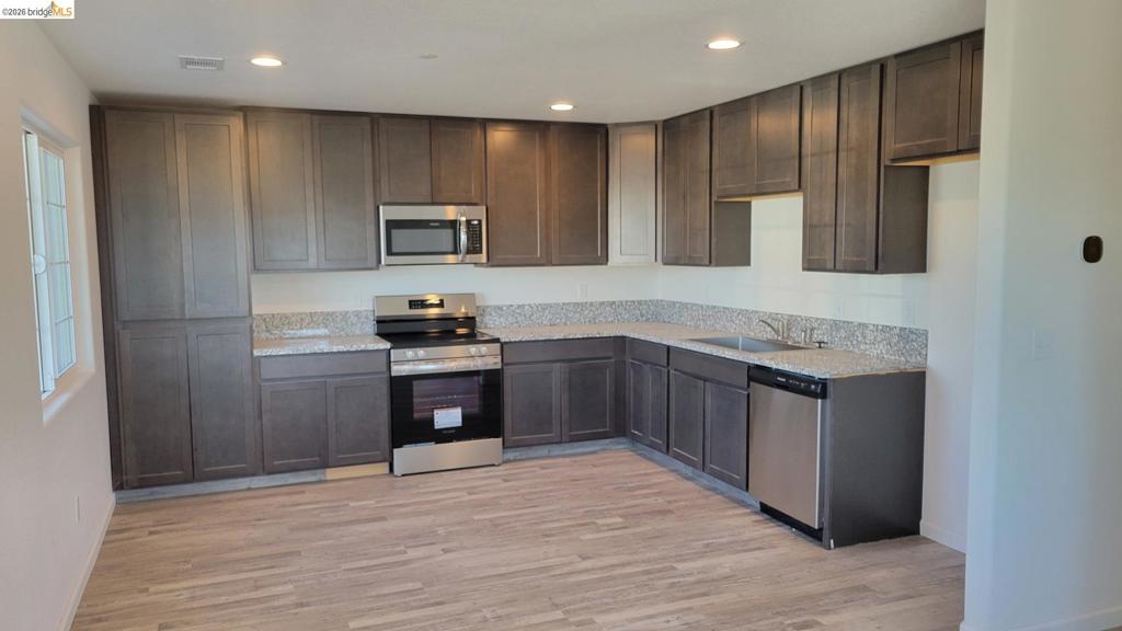 300 N Soderquist RD, Turlock, CA 95380