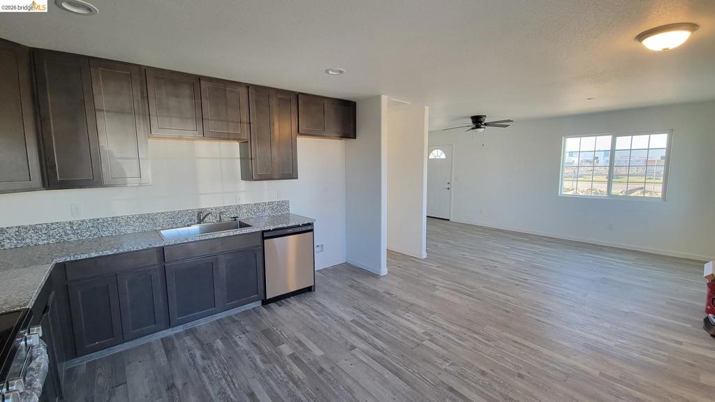 300 N Soderquist RD, Turlock, CA 95380