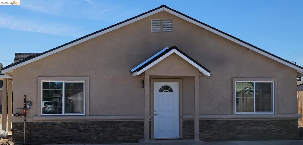 300 N Soderquist RD, Turlock, CA 95380