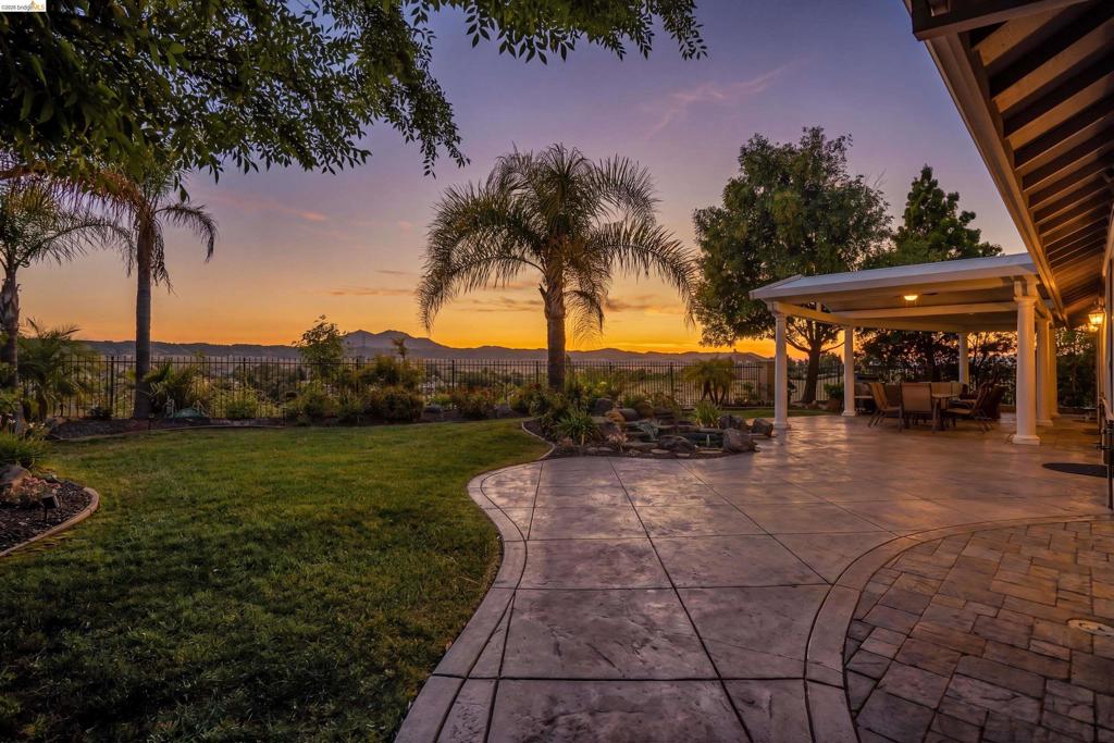 179 E Country Club Dr, Brentwood (CC), CA 94513