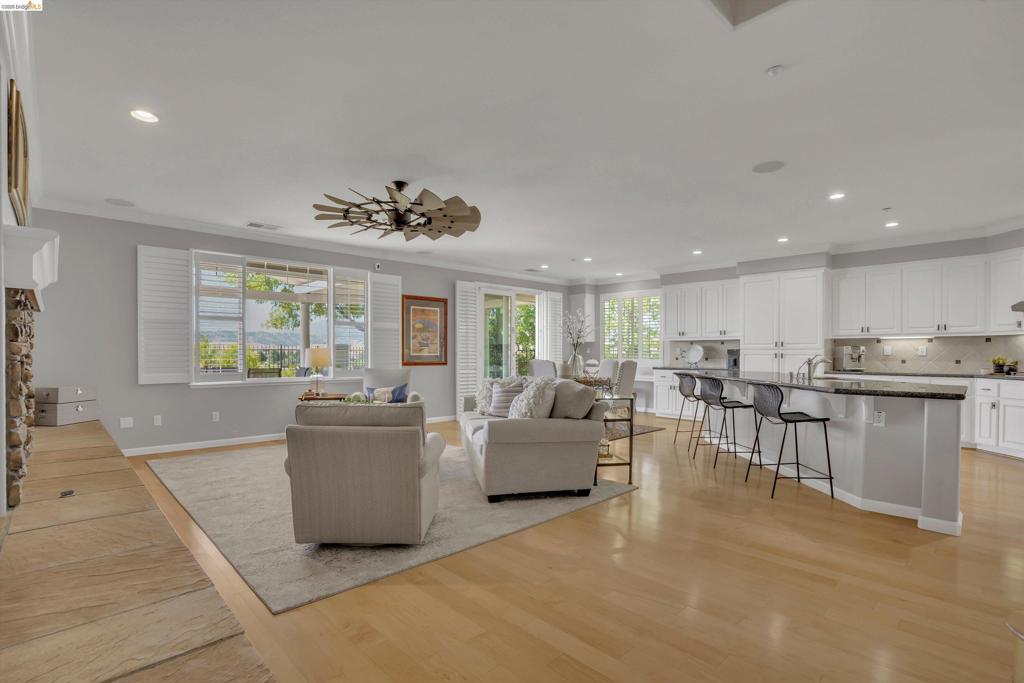 179 E Country Club Dr, Brentwood (CC), CA 94513