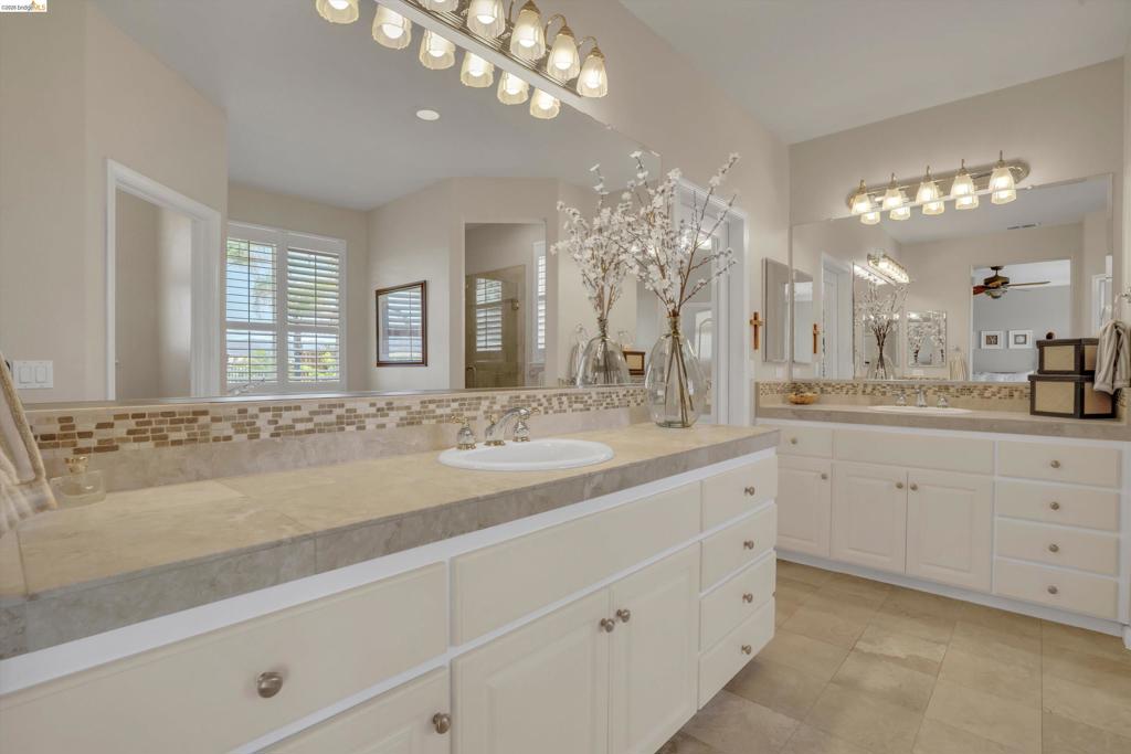 179 E Country Club Dr, Brentwood (CC), CA 94513