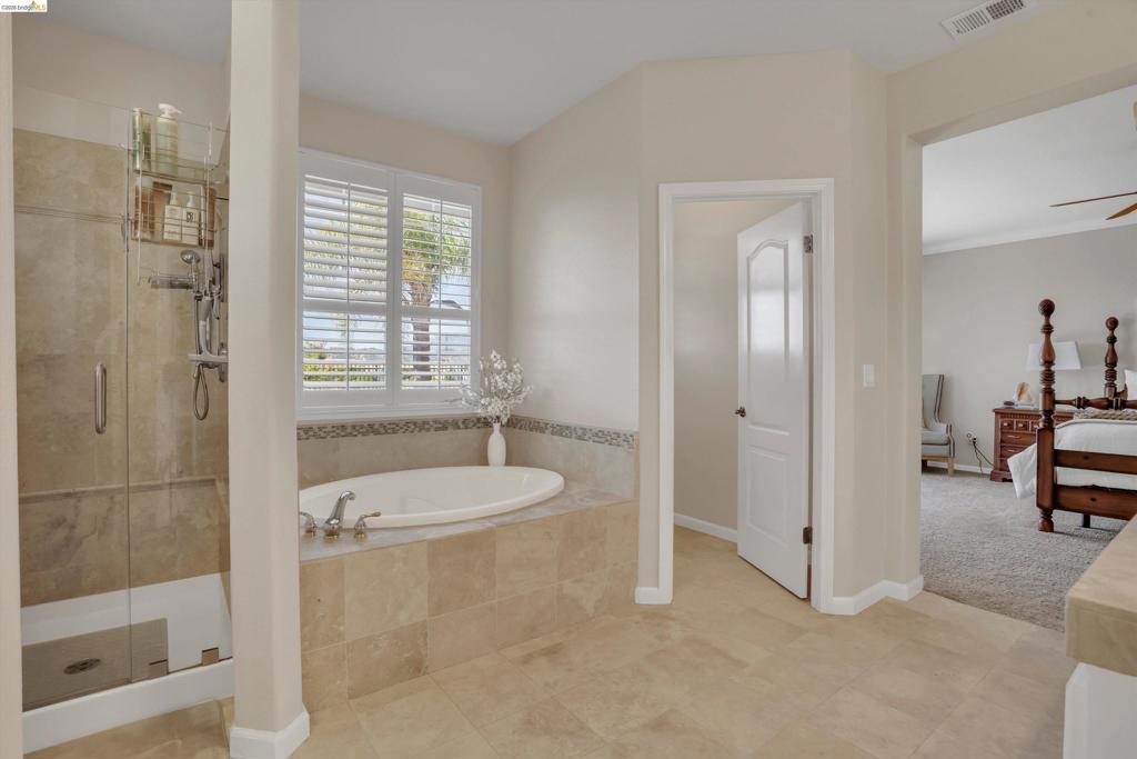 179 E Country Club Dr, Brentwood (CC), CA 94513