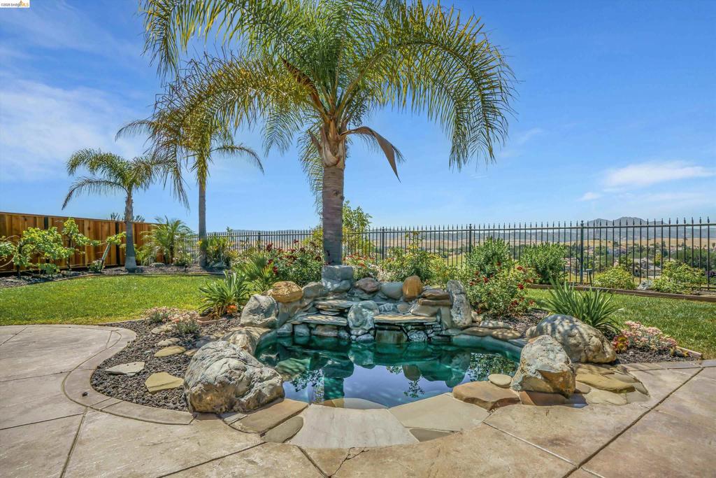 179 E Country Club Dr, Brentwood (CC), CA 94513