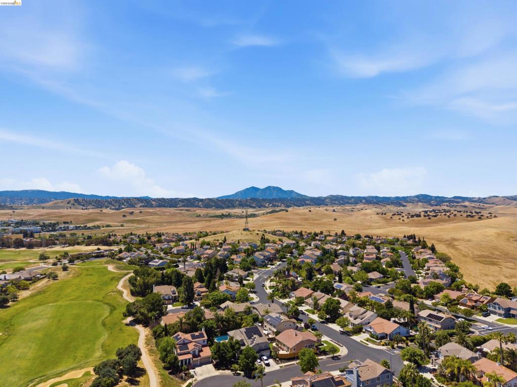 179 E Country Club Dr, Brentwood (CC), CA 94513