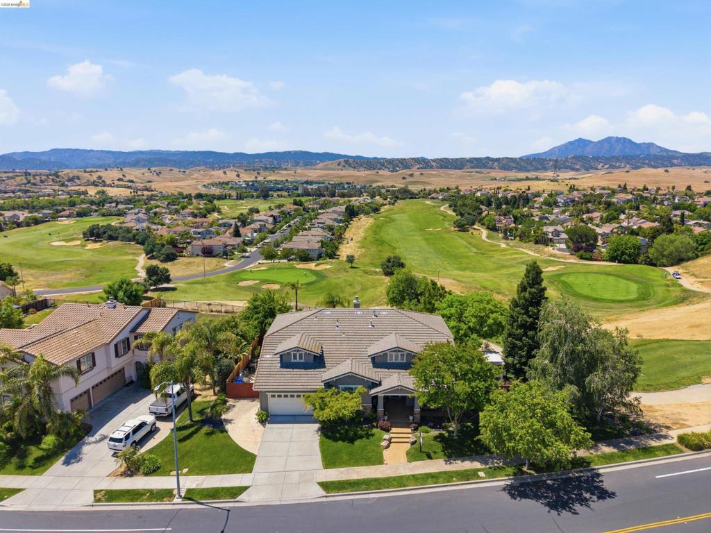 179 E Country Club Dr, Brentwood (CC), CA 94513