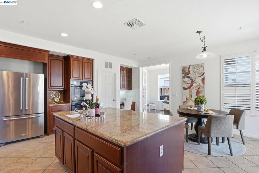 705 Iris Ct, Brentwood (CC), CA 94513