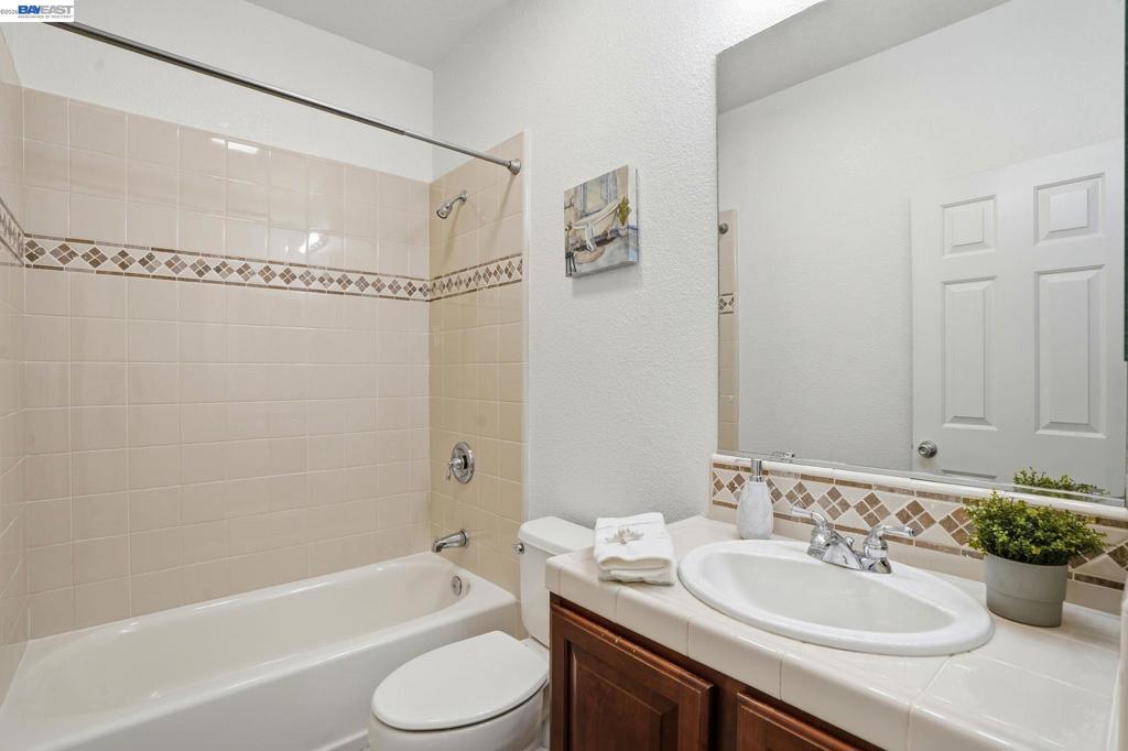 705 Iris Ct, Brentwood (CC), CA 94513