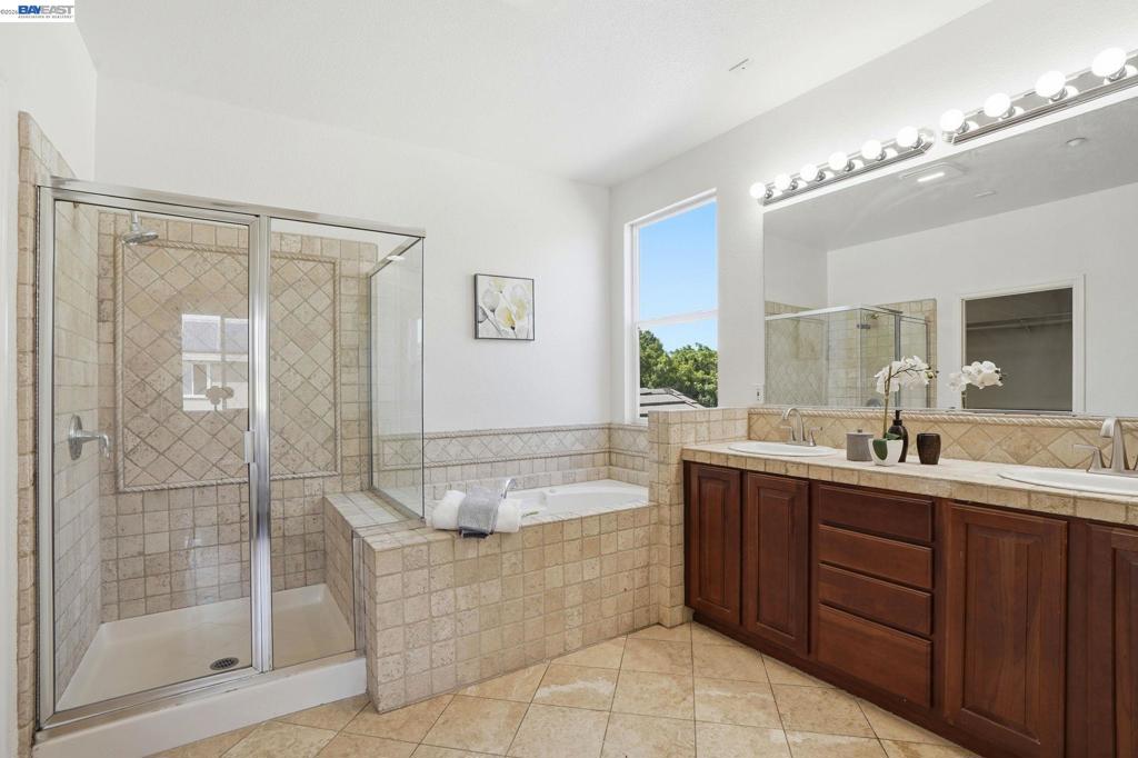 705 Iris Ct, Brentwood (CC), CA 94513