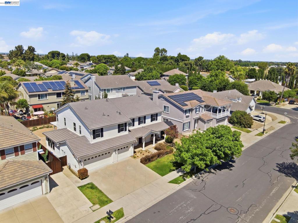705 Iris Ct, Brentwood (CC), CA 94513
