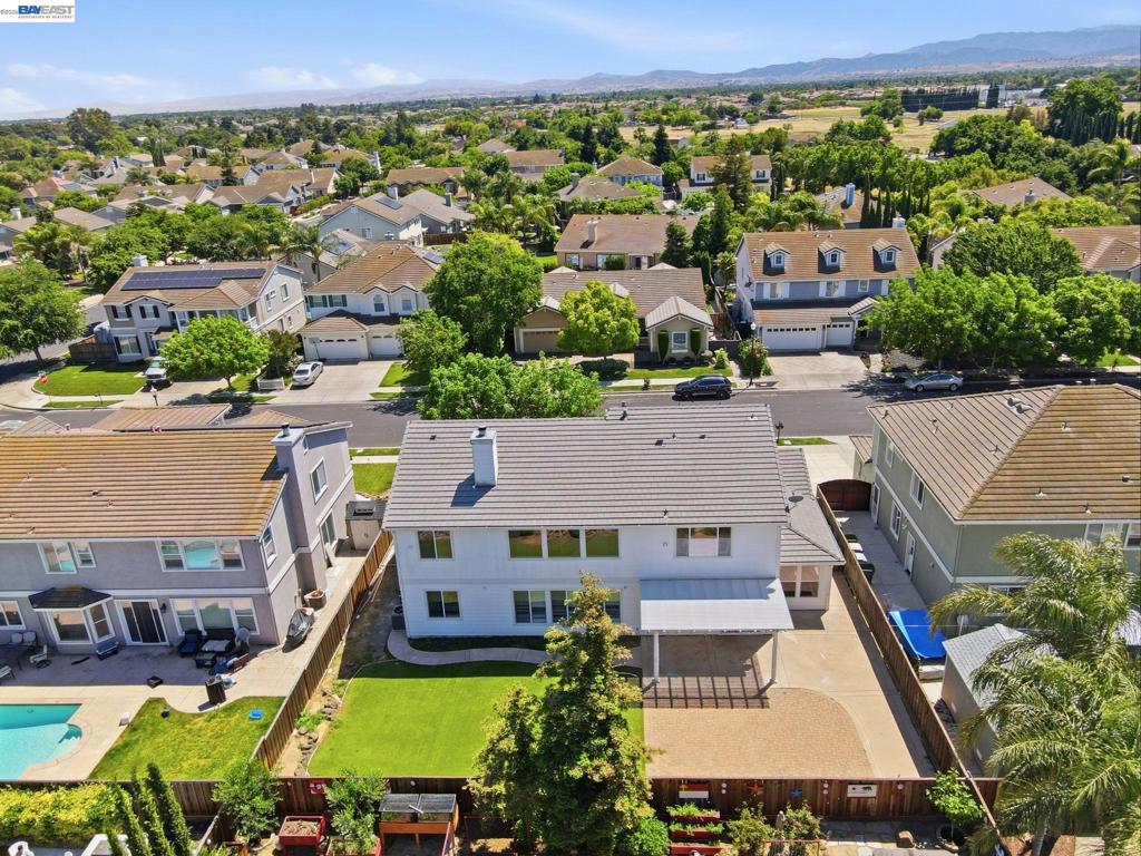 705 Iris Ct, Brentwood (CC), CA 94513