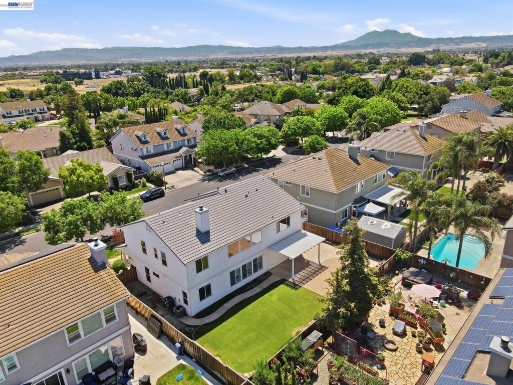 705 Iris Ct, Brentwood (CC), CA 94513