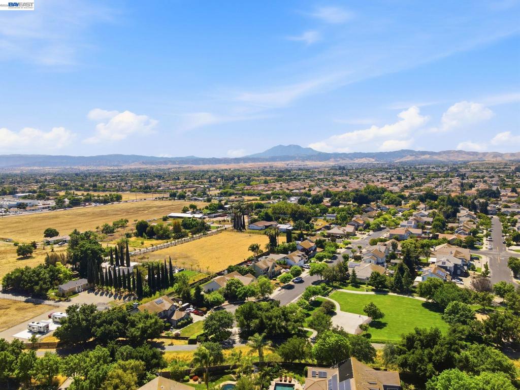 705 Iris Ct, Brentwood (CC), CA 94513