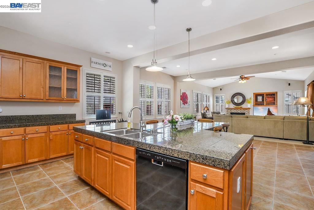 1660 Albani Pl, Brentwood (CC), CA 94513