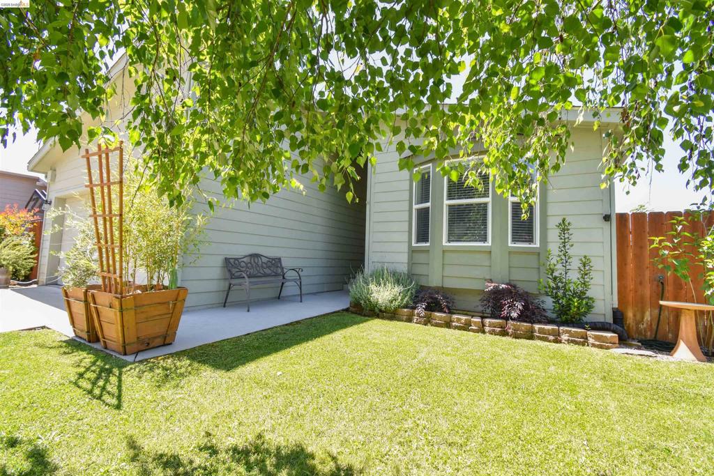 18598 Vista Dr, Jamestown, CA 95327