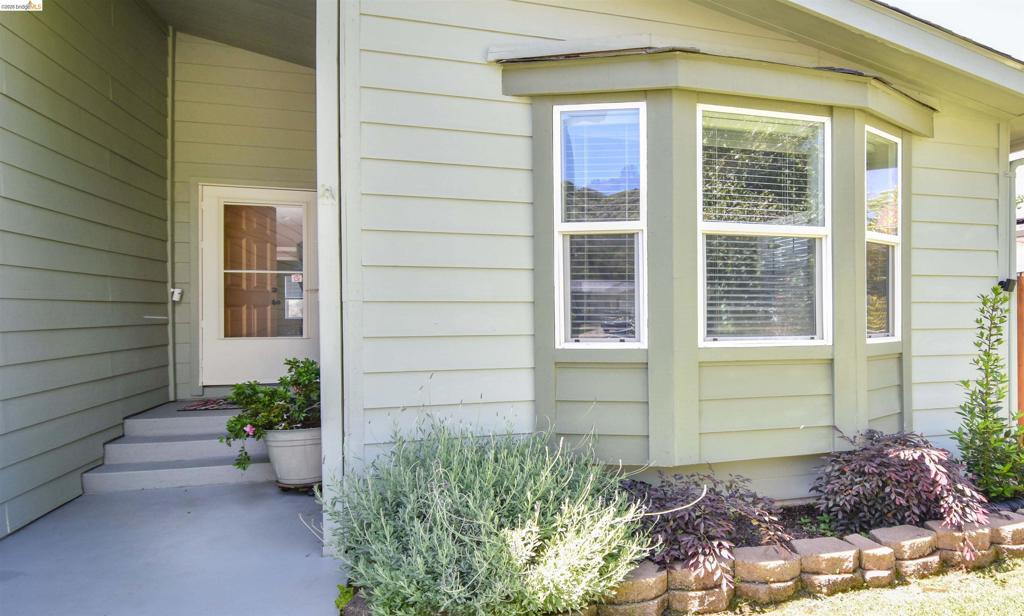 18598 Vista Dr, Jamestown, CA 95327