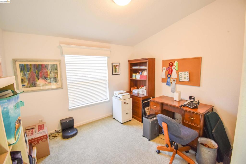 18598 Vista Dr, Jamestown, CA 95327