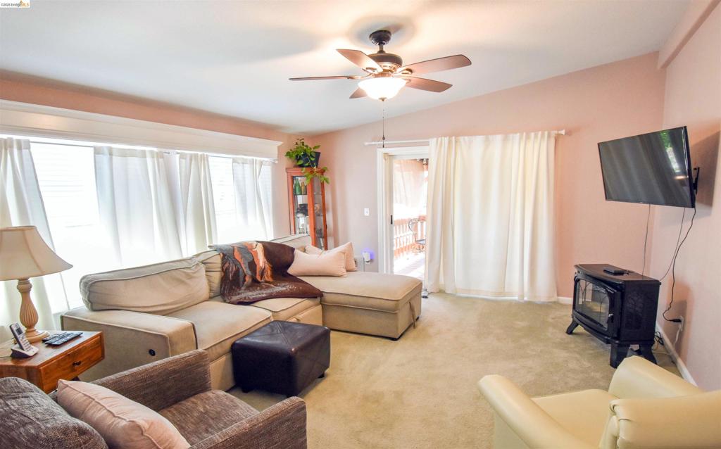18598 Vista Dr, Jamestown, CA 95327