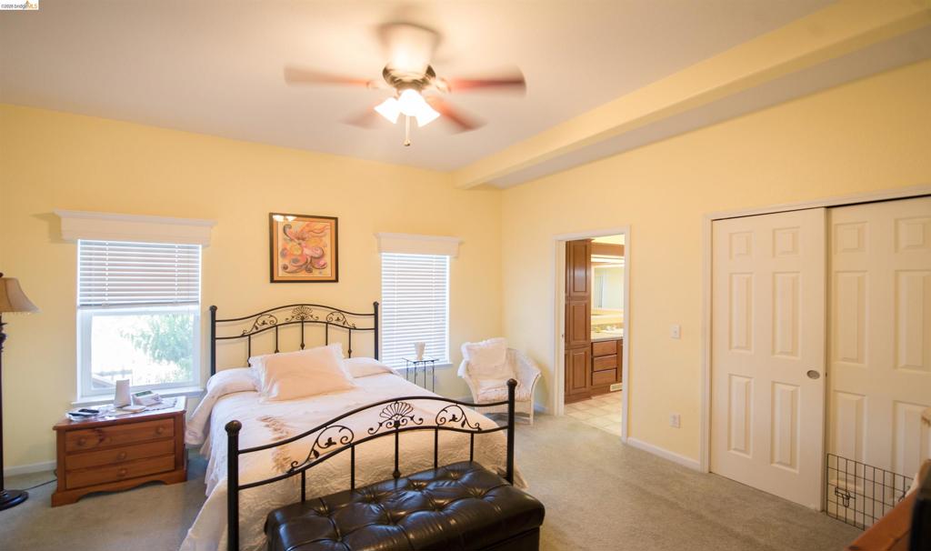 18598 Vista Dr, Jamestown, CA 95327